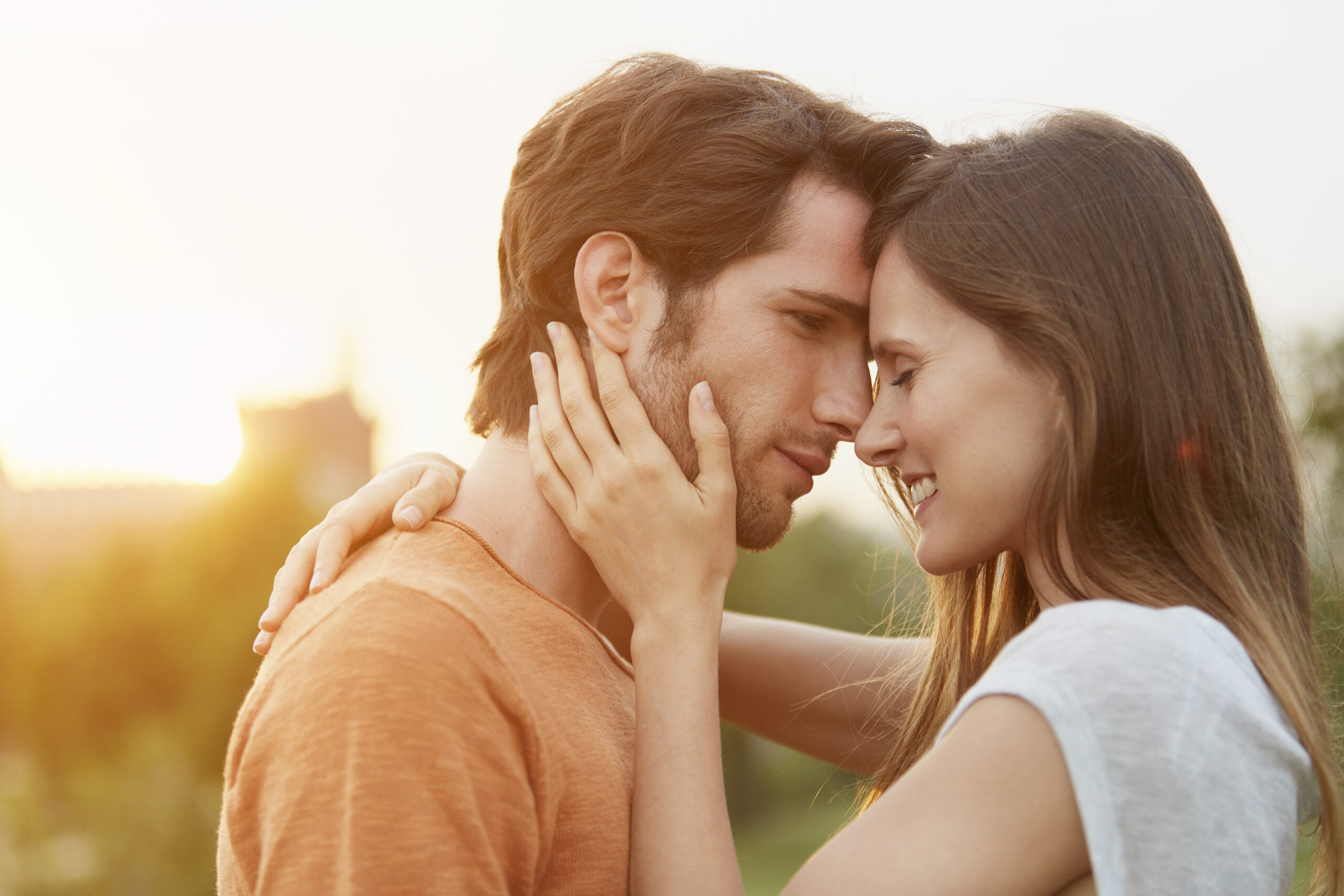 5 estrategias poderosas para conquistar su mente y hacerla enamorarse de ti